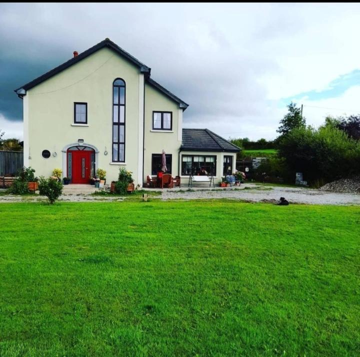 Shadowvale E34X773 Bed and Breakfast Tipperary Exteriör bild